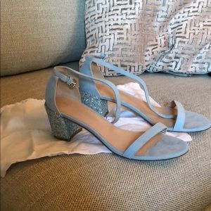 NEW. Stuart Weizman simple Sandle. Baby blue 9